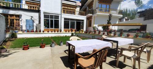 Hostal Nangseem Guest House