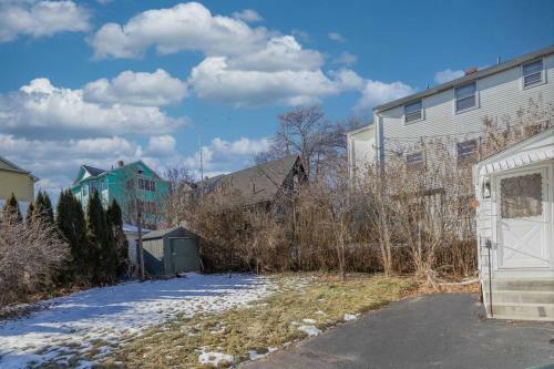 Luxury Cape On Farmington & Plainville Border