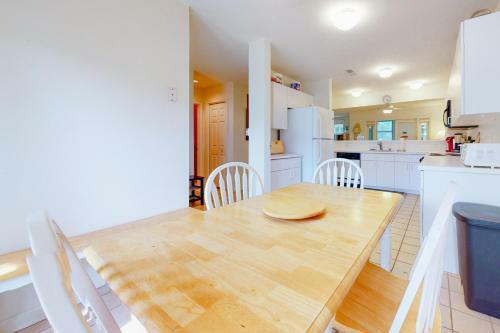 Sea Colony --- 54026 Sundial Pl