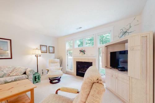 Sea Colony --- 54026 Sundial Pl