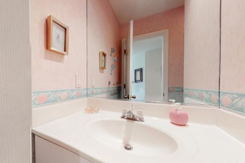 Sea Colony --- 54026 Sundial Pl