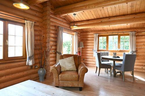 Maple Log Cabin