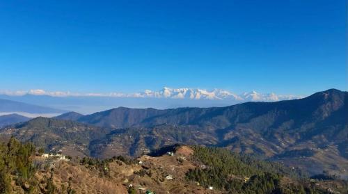 Hotel Himalayas By The Lake Hill