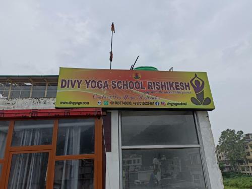 Divy Hotel And Yoga School
