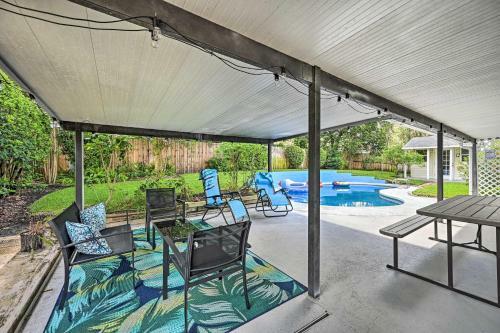 Spacious Brandon Home With Private Outdoor Pool