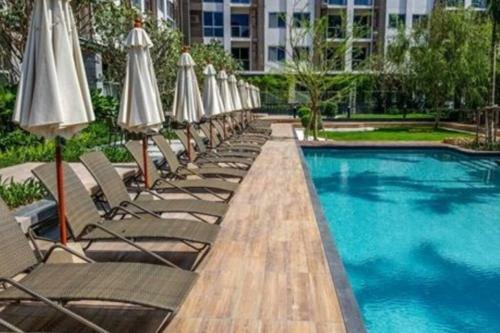 Apartamento 23f Mountain & Sea View Unixx Condo