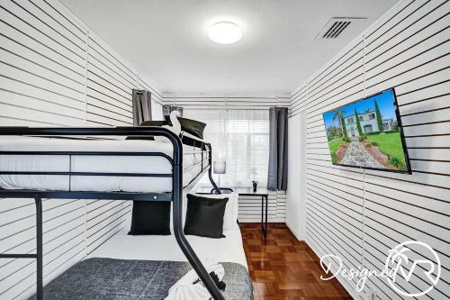 7 Br Villa W Private Heated Pool & Gameroom