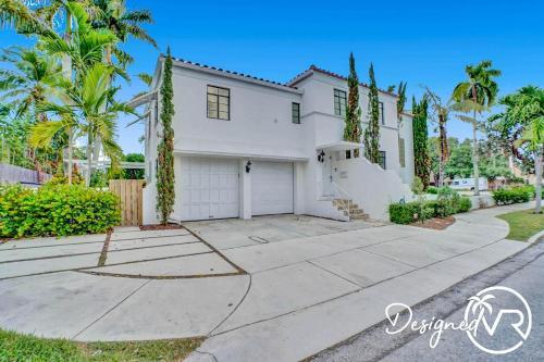 7 Br Villa W Private Heated Pool & Gameroom