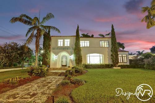 7 Br Villa W Private Heated Pool & Gameroom
