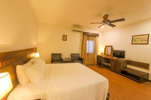 Chu Hotel