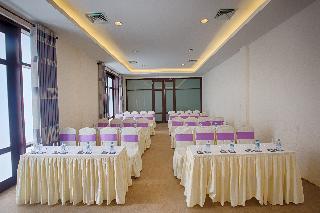 Hotel Ana Mandara Hue Beach Resort