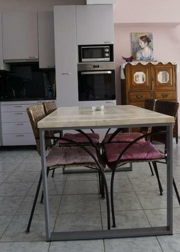 Apartamento Romanos Patras House