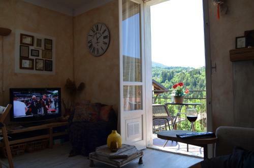 Apartment Situated Between Lake Como And Lake Lugano