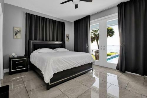 Punta Gorda Waterfront Pool Home Sleeps 8 W Dock