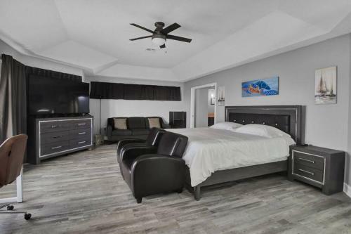 Punta Gorda Waterfront Pool Home Sleeps 8 W Dock
