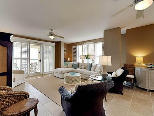 Apartamento Beach Colony Towers Penthouse #1d
