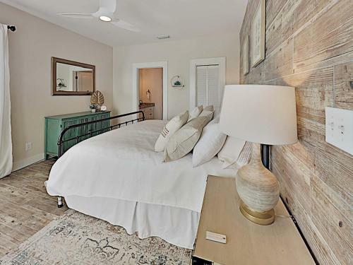 The Key Lime Cottage By Southern Vacation Rentals