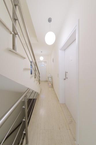 Aphrodites Deluxe Apartment 1