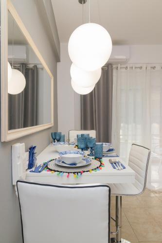 Aphrodites Deluxe Apartment 1