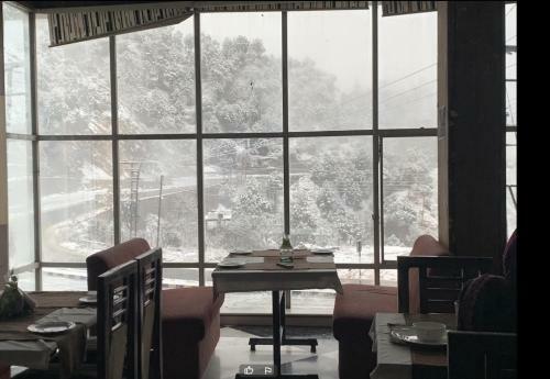 Hotel Hill Inn