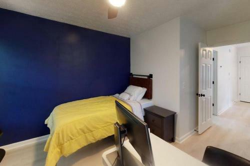 Modern 3 Bed/2.5 Bath House (recently Renovated)
