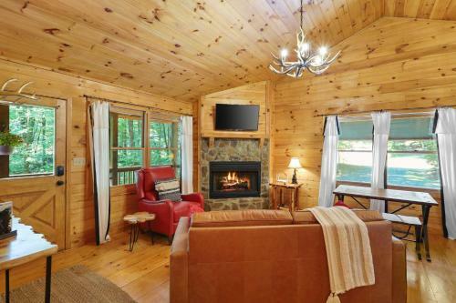 White Tail Ridge - Ellijay Cabin Near Town!