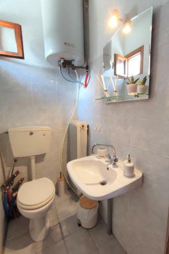 Hostal Antonis Tasios Room