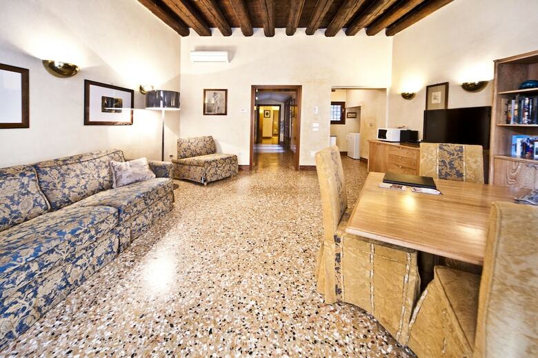 Casa Dei Pittori Venice Apartments