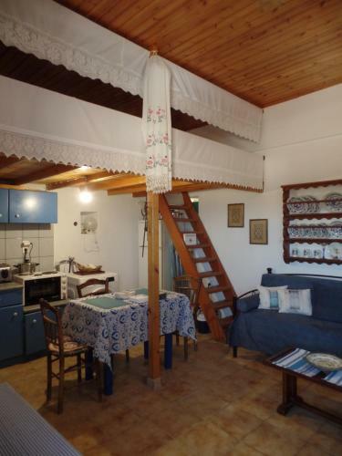 Evelyn's Country House