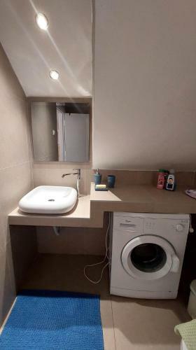 Nias Apartment