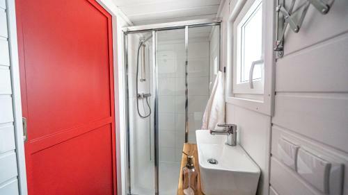 P�?wysep Zacisze - Tiny House Village