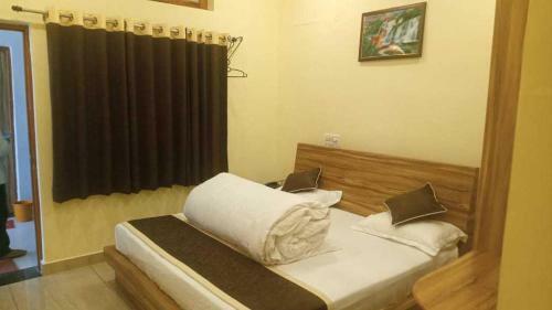 Oyo 90802 Hotel Kailasha