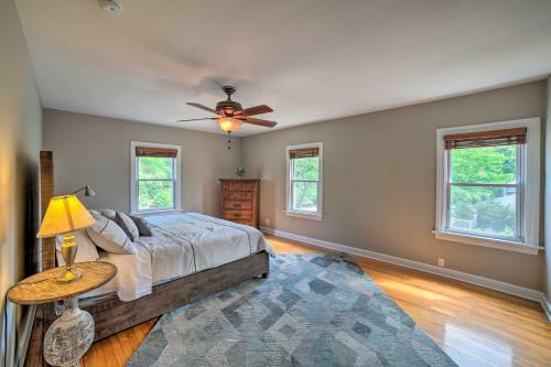 Pet-friendly Lake Getaway 1 Block To Beach!