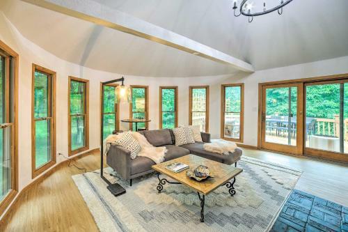Michiana Shores Retreat With Deck And Fire Pit!