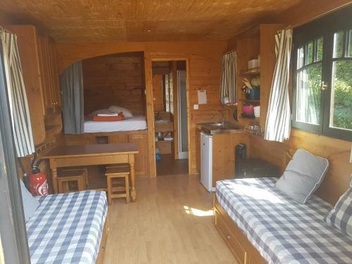 Camping Les Roulottes Du Bazois