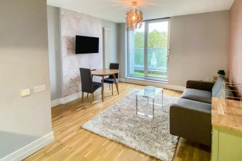 Arcus Apartment 33