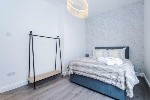 3 Bedroom House Manchester Hosted By Mcr Dens