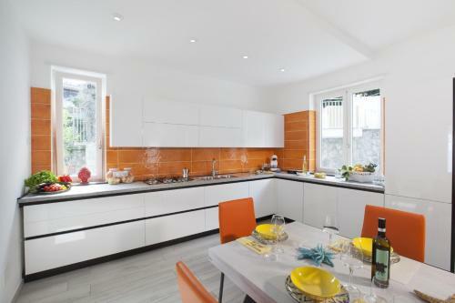 Amore Rentals - Villa Neranyum