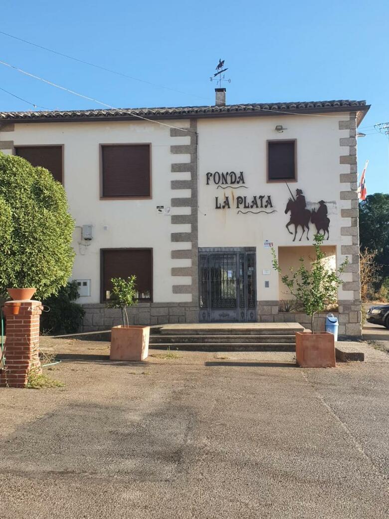 Hotel Hostal La Plata