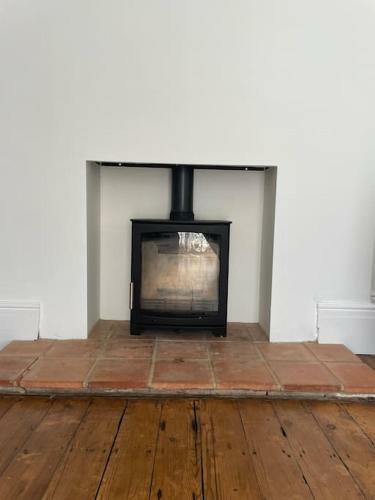 Bank House. Eclectic 3 Bedroomed Home.