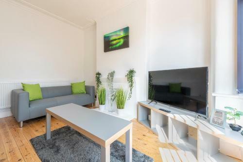 Jasmine Villa B - Ideal For Qmc & Uni - Free Parking