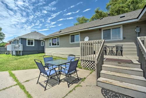 Cottage With Deck Situated On South Center Lake