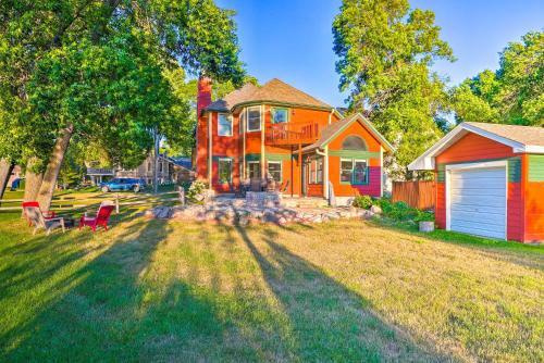 Waterfront Mound Retreat With Boat Dock Access!
