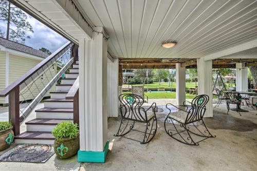 Waterfront Kiln Retreat With Multiple Decks And Dock!