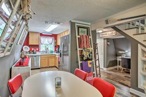 Waterfront Kiln Retreat With Multiple Decks And Dock!