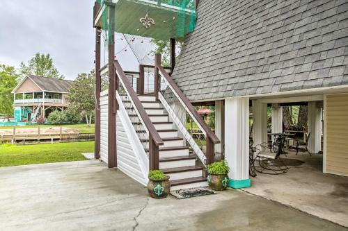 Waterfront Kiln Retreat With Multiple Decks And Dock!