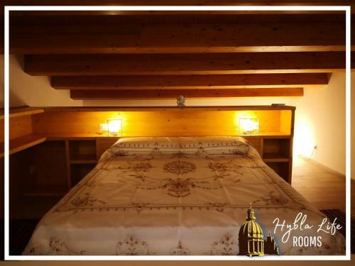 Hostal Hyblaliferooms