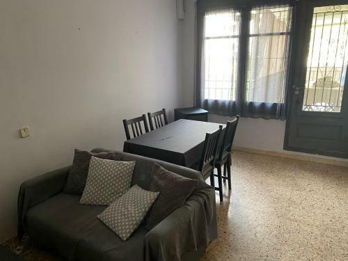 Apartamento Entero Con Terraza En El Centro De Rub�