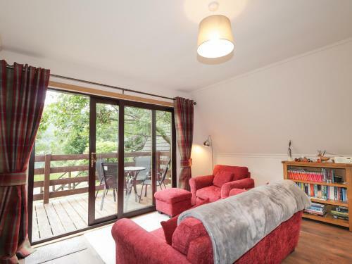 2 Glen Garry Lodge