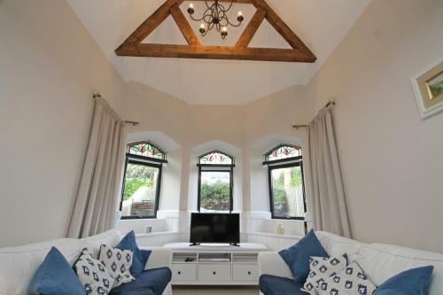 4 Church House